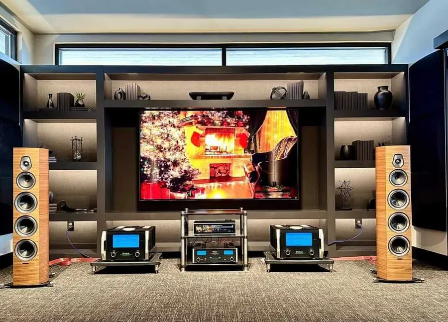 Roylene Security team at work on an AV installation